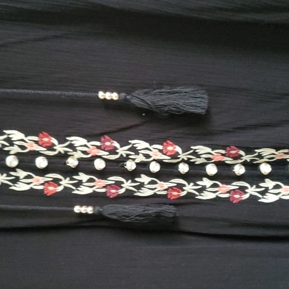 Thin muslin type dress with embroidery - Picture 4 of 4